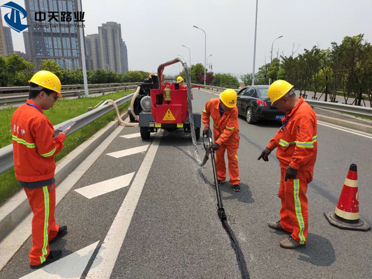 アスファルト瀝青の道修理道救助の路面の穴修理アスファルト通りの維持
